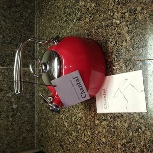 CHANTAL Hohner Harmonica Whistling Tea Kettle Red Enamel on Steel, 7 Cups